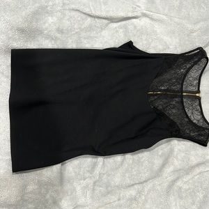 Express- Black lace top size:L